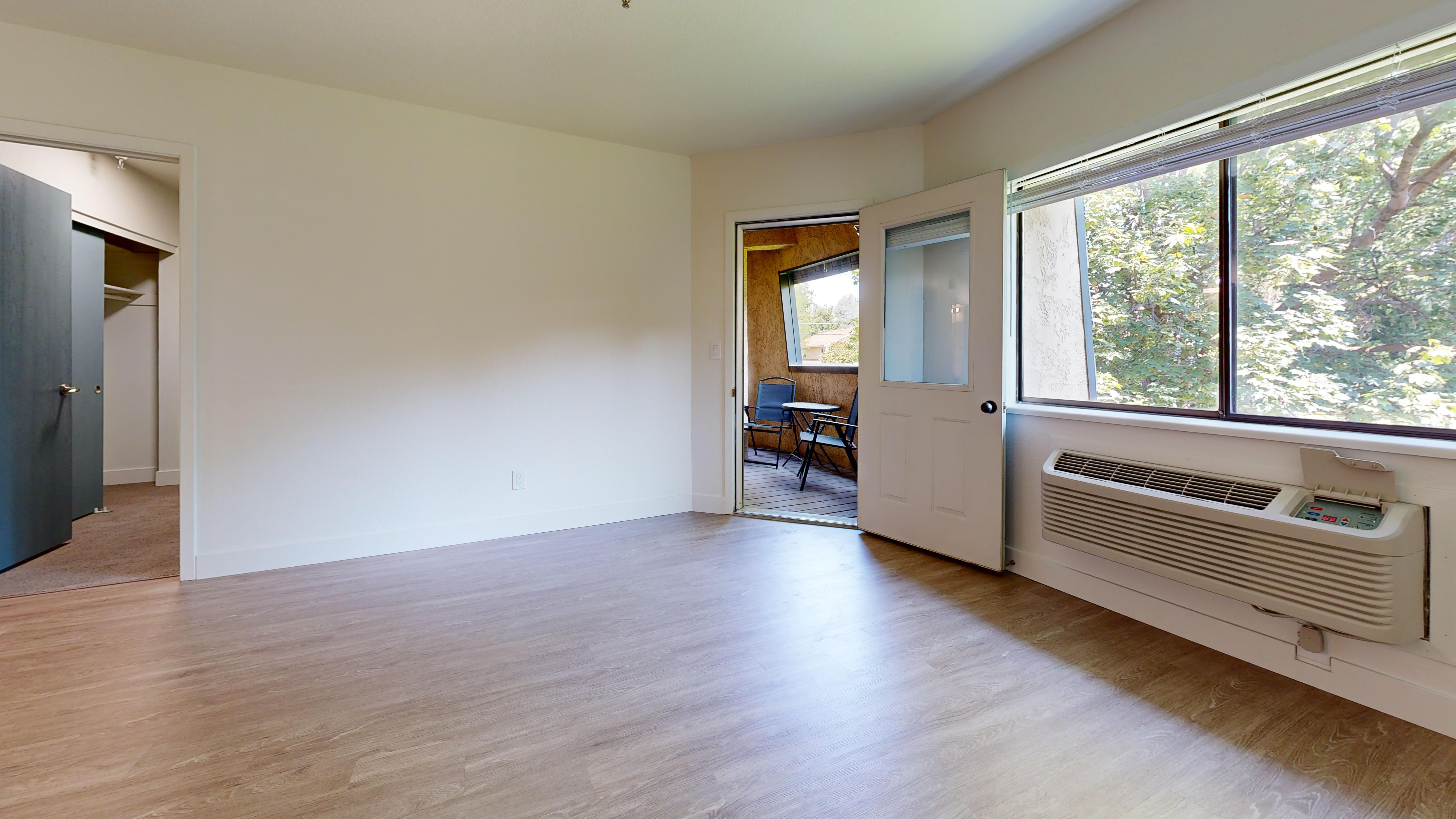 Senior-Living-Chateau-De-Boise-One-Bedroom-Cottontail-Loop-550-sqft-Living-Room